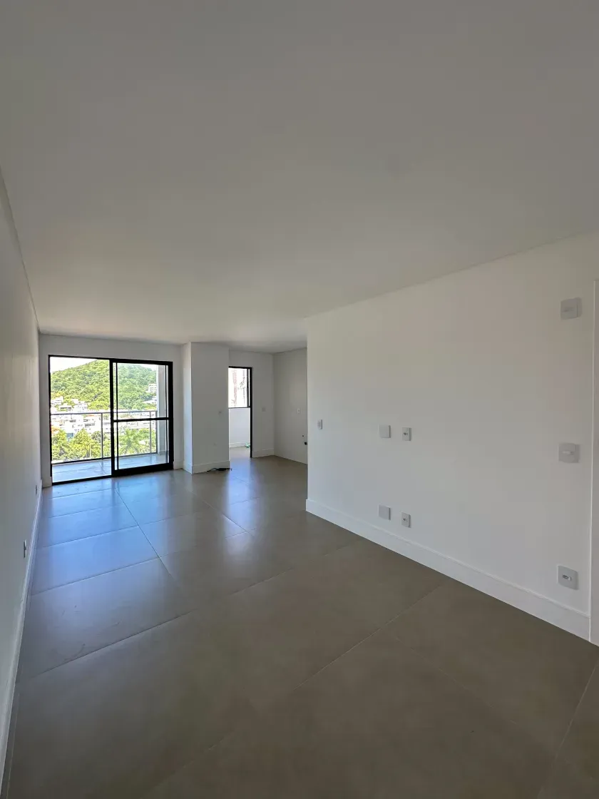 Apartamento no Ed Brava Unique na Praia Brava em Itajai