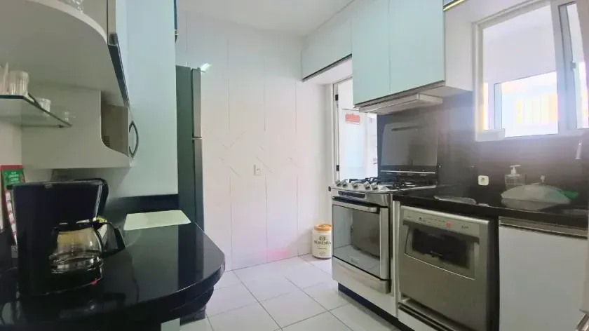 Apartamento diferenciado com 2 suítes e 2 vagas de garagem em Balneário Camboriú — foto 4