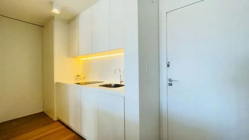 Apartamento mobiliado com 1 dormitório e 1 vaga de garagem no Centro de Balneário Camboriú — foto 6