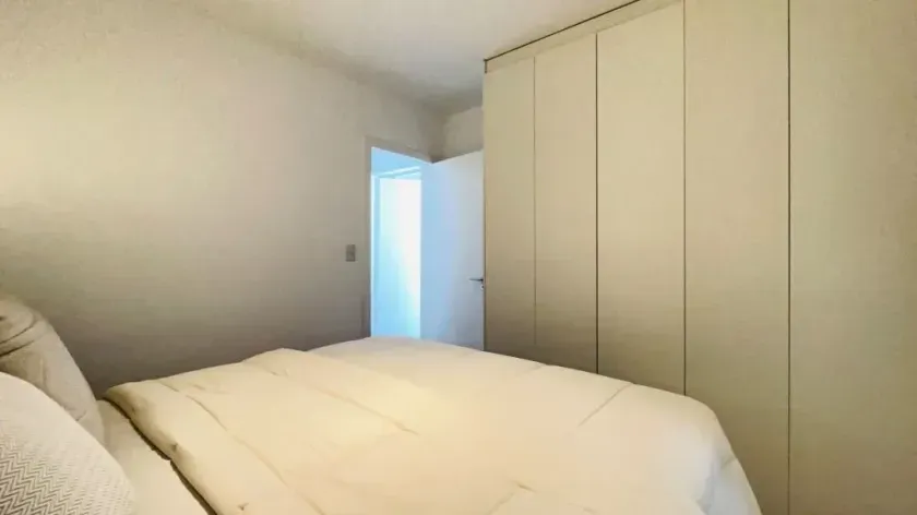 Apartamento mobiliado com 1 dormitório e 1 vaga de garagem no Centro de Balneário Camboriú — foto 8