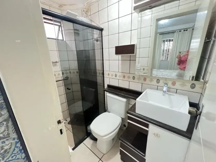 Apartamento diferenciado com 2 dormitórios sendo 1 suíte e 1 vaga de garagem a 350m da Praia Central — foto 15