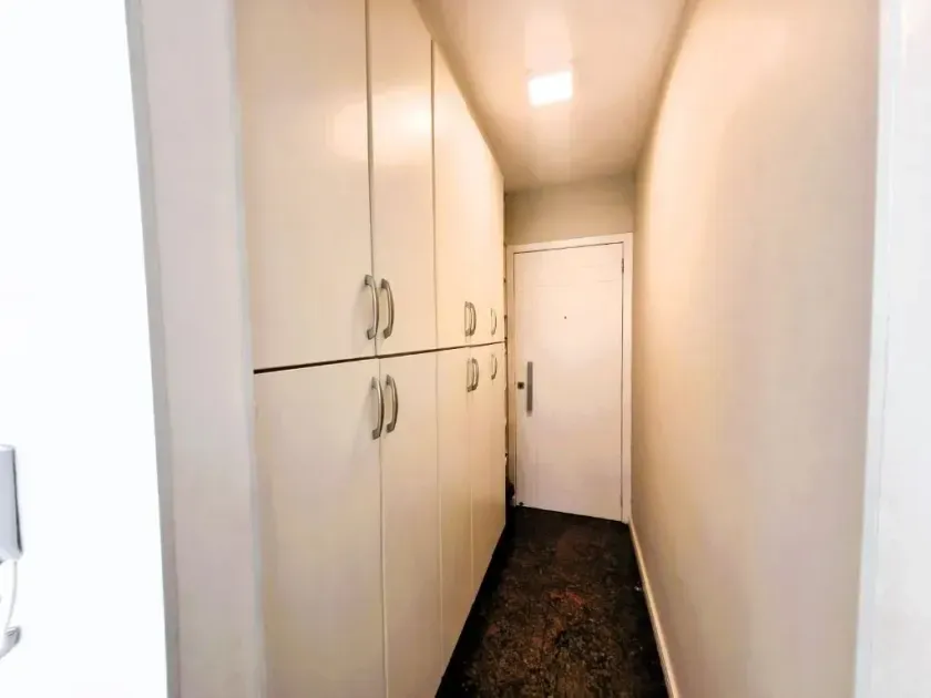 Apartamento mobiliado com 4 dormitórios sendo 1 suíte e 2 vagas de garagem em Balneário Camboriú — foto 18