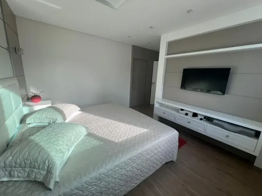Apartamento mobiliado com 3 suítes e 2 vagas de garagem em Balneário Camboriú — foto 15