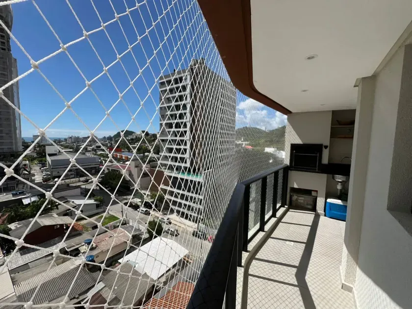 Apartamento mobiliado com 2 dormitórios sendo 1 suíte e 1 vaga de garagem na Praia Brava — foto 5