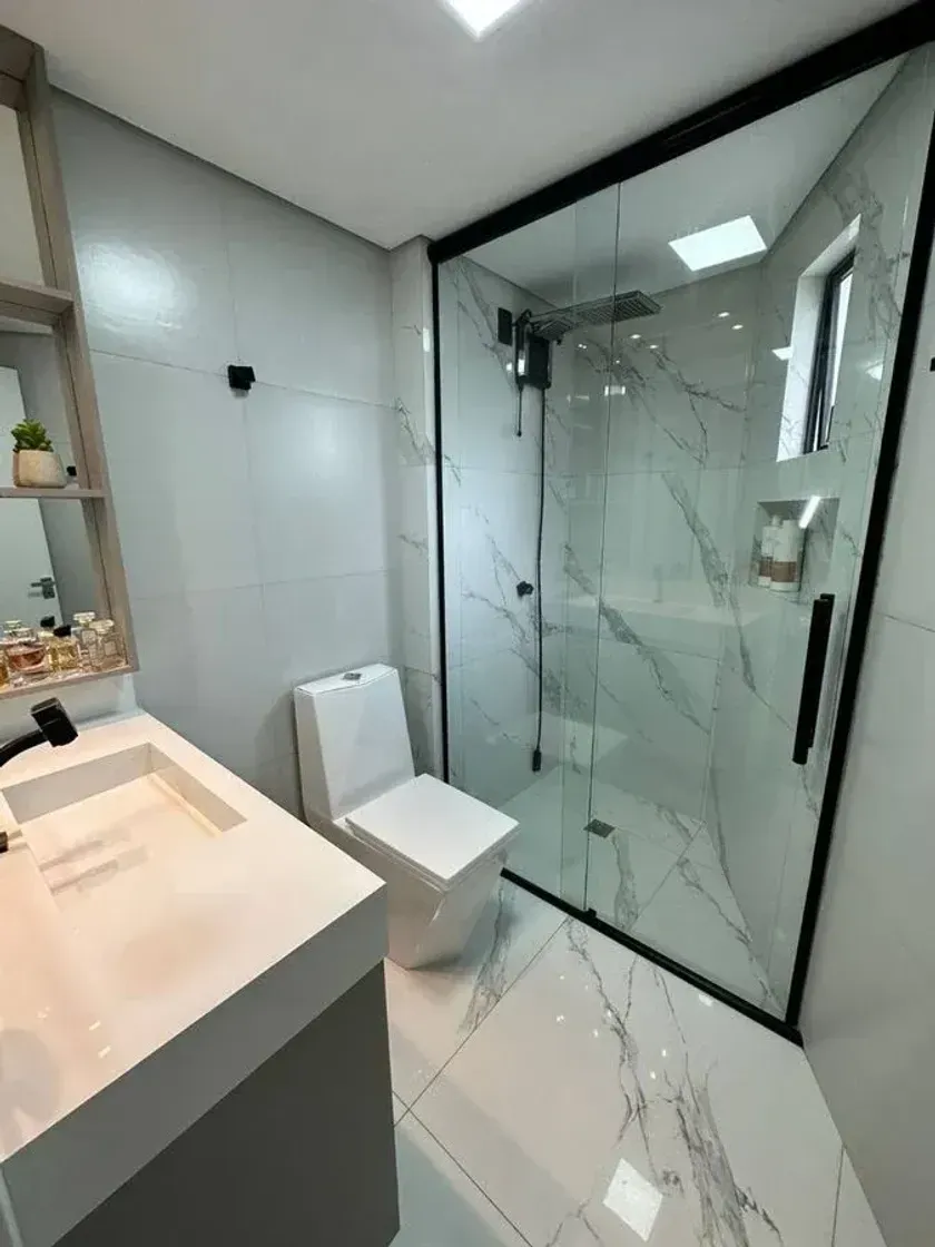 Apartamento mobiliado com 3 quartos e 1 vaga de garagem no Centro/Barra Sul em Balneário Camboriú — foto 2