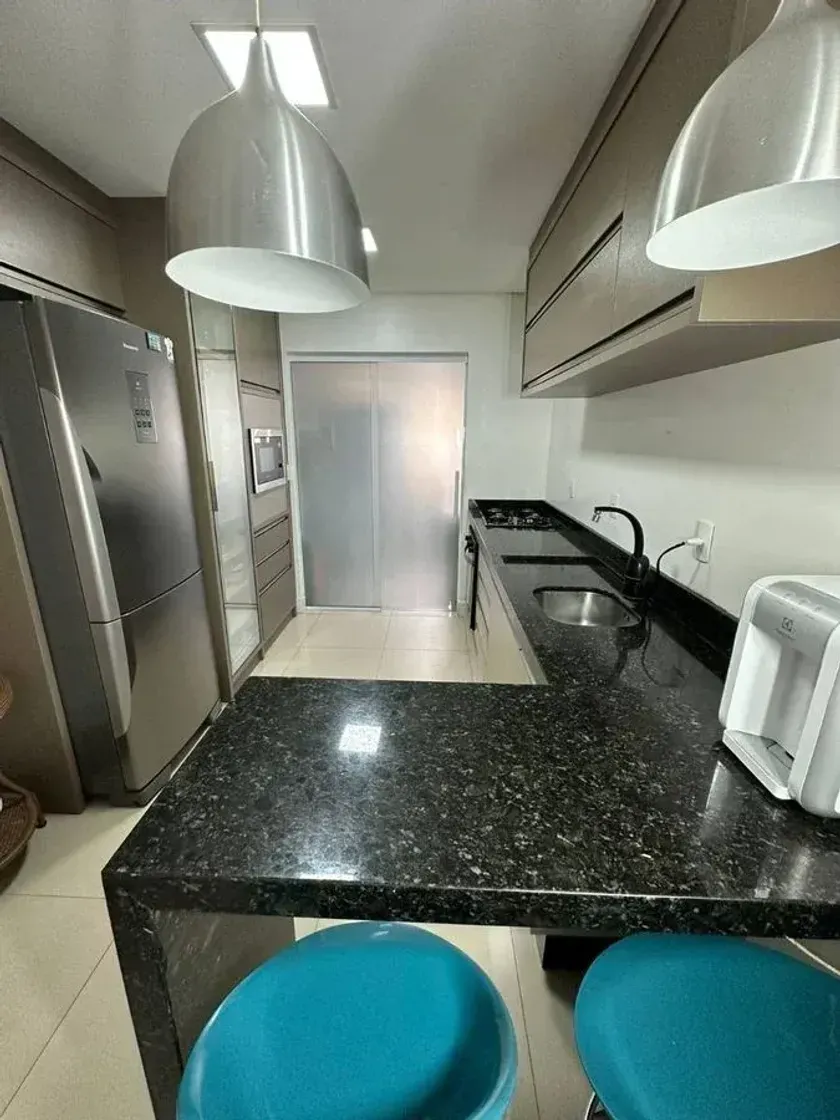 Apartamento mobiliado com 3 quartos e 1 vaga de garagem no Centro/Barra Sul em Balneário Camboriú — foto 5