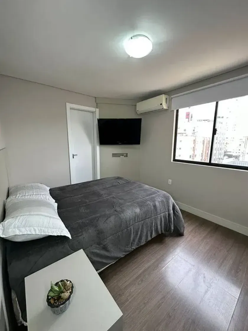 Apartamento mobiliado com 3 quartos e 1 vaga de garagem no Centro/Barra Sul em Balneário Camboriú — foto 6