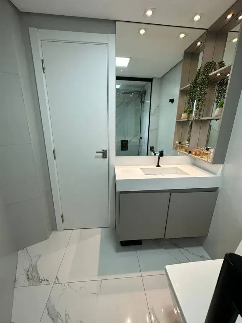 Apartamento mobiliado com 3 quartos e 1 vaga de garagem no Centro/Barra Sul em Balneário Camboriú — foto 7