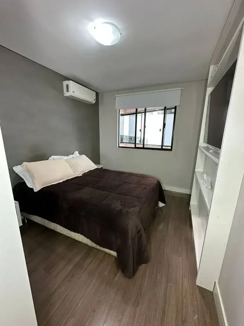 Apartamento mobiliado com 3 quartos e 1 vaga de garagem no Centro/Barra Sul em Balneário Camboriú — foto 8