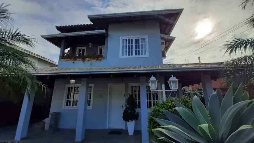 Casa com 5 dormitórios sendo 2 suítes e 5 vagas na praia dos amores em Balneário Camboriú- SC. — foto 6