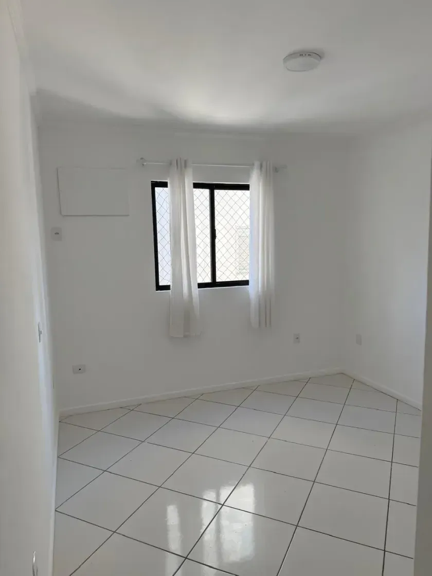 Apartamento com 3 dormitórios sendo 1 suíte e 1 vaga de garagem em Balneário Camboriú — foto 5