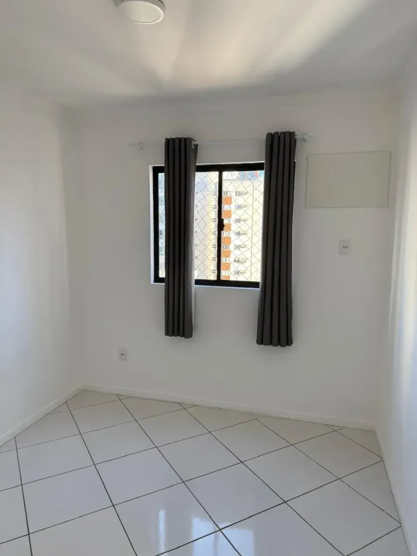 Apartamento com 3 dormitórios sendo 1 suíte e 1 vaga de garagem em Balneário Camboriú — foto 8