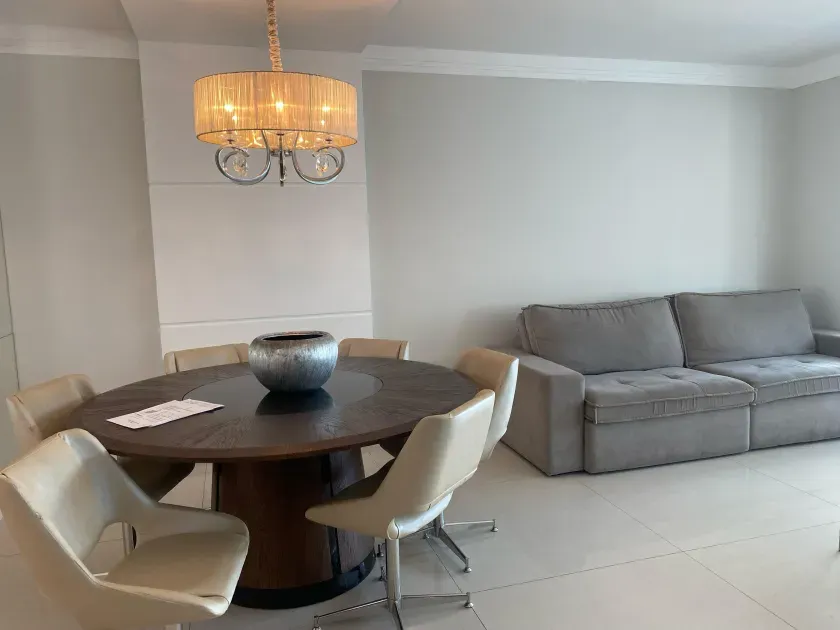 Apartamento mobiliado com 3 suítes e 2 vagas de garagem na Barra Norte — foto 7