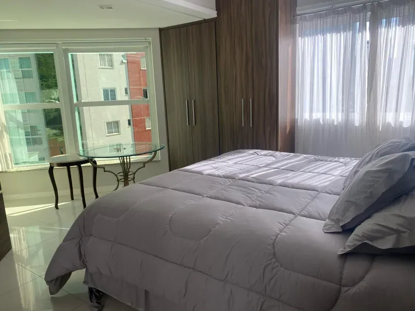 Apartamento mobiliado com 3 suítes e 2 vagas de garagem na Barra Norte — foto 12