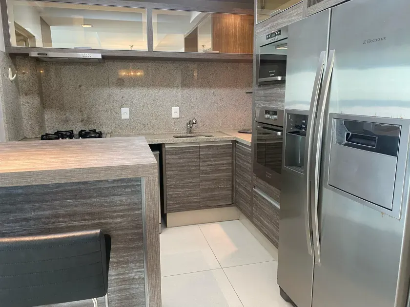 Apartamento mobiliado com 3 suítes e 2 vagas de garagem na Barra Norte — foto 15