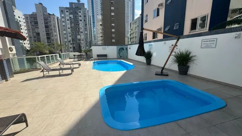 Apartamento mobiliado com 2 dormitórios sendo 1 suíte e 2 vagas de garagem em Balneário Camboriú — foto 9