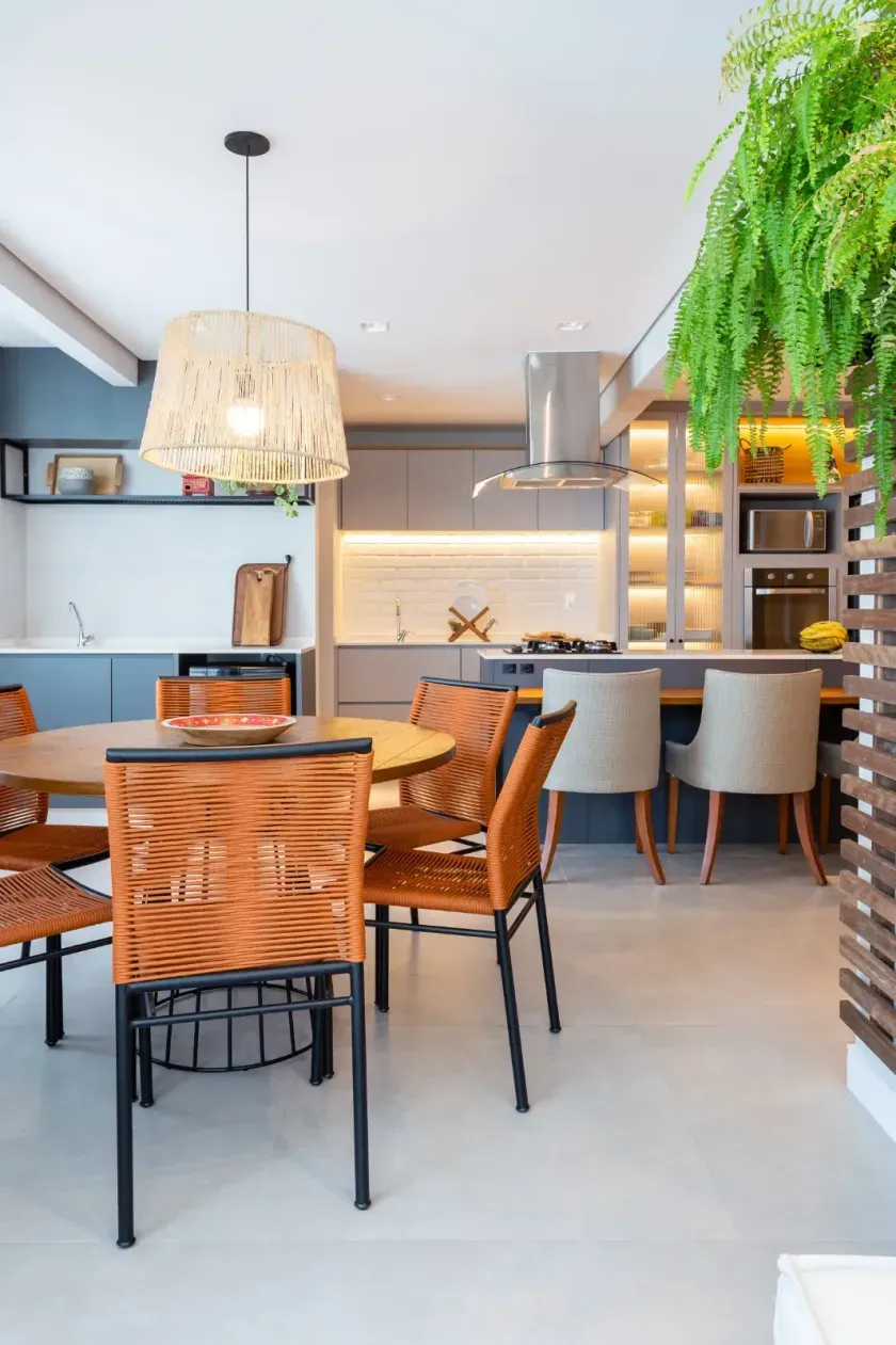 Apartamento mobiliado com 2 dormitórios sendo 1 suíte e 2 vagas de garagem em Balneário Camboriú — foto 19