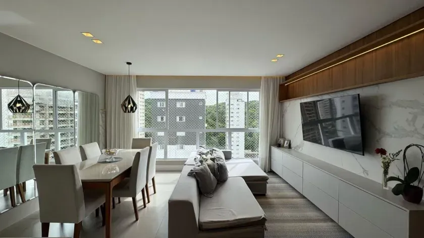 Apartamento vista mar mobiliado com 3 suítes e 2 vagas na Barra Norte em Balneário Camboriú