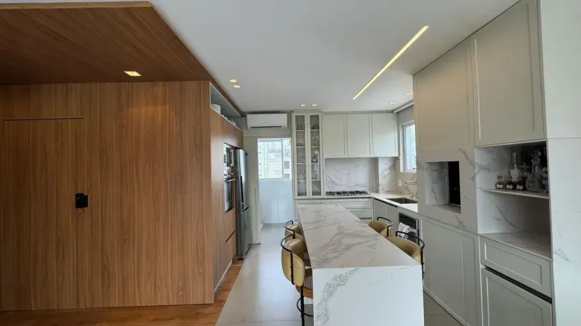 Apartamento vista mar mobiliado com 3 suítes e 2 vagas na Barra Norte em Balneário Camboriú — foto 8