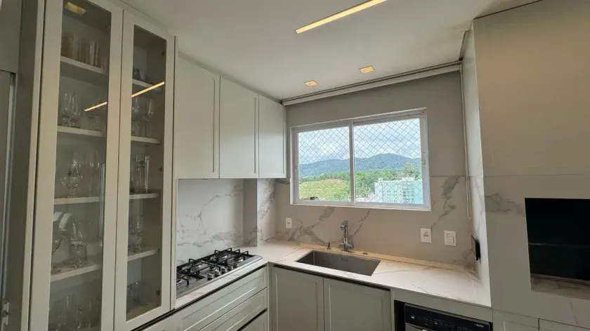 Apartamento vista mar mobiliado com 3 suítes e 2 vagas na Barra Norte em Balneário Camboriú — foto 10