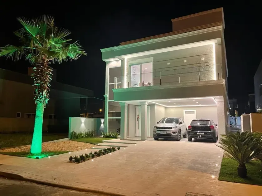 Casa no Cond Caledônia Private Village com 3 suítes em Camboriú