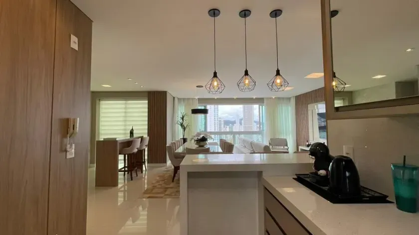 Apartamento mobiliado com 2 suítes, 2 demi-suítes e 3 vagas de garagem em Balneário Camboriú — foto 7