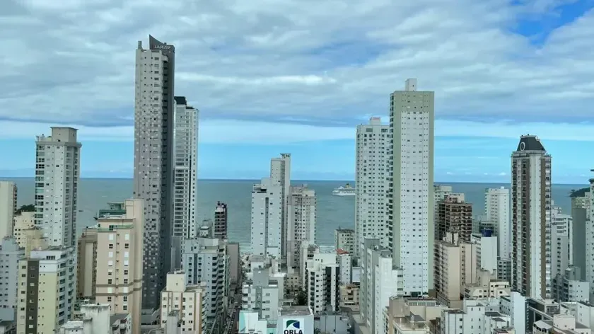 Apartamento mobiliado com 2 suítes, 2 demi-suítes e 3 vagas de garagem em Balneário Camboriú — foto 14