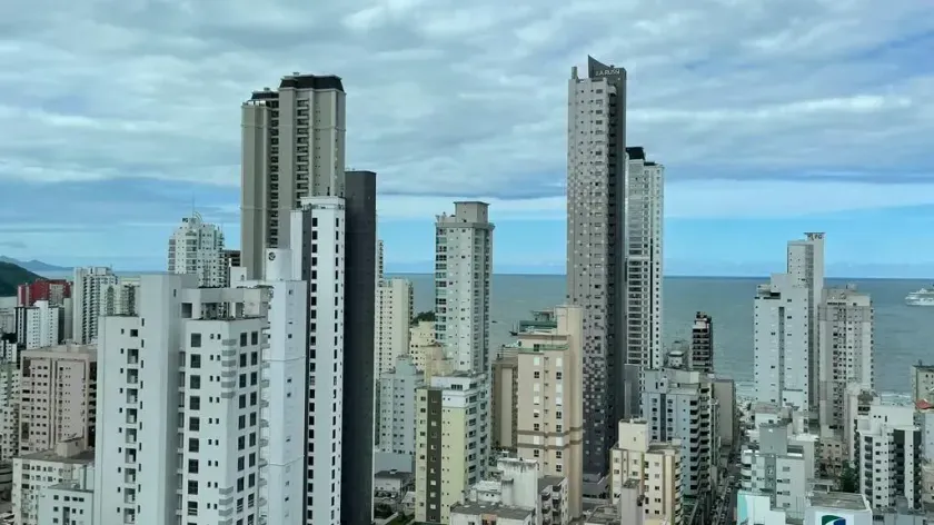 Apartamento mobiliado com 2 suítes, 2 demi-suítes e 3 vagas de garagem em Balneário Camboriú — foto 15