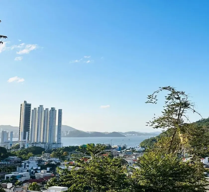 Terreno com 450m2 vista mar na Barra em Balneário Camboriú