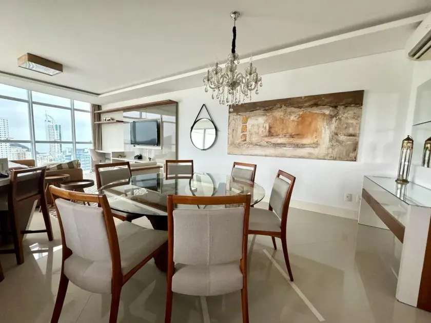 Apartamento decorado com 3 suítes e 3 vagas de garagem em Balneário Camboriú — foto 5