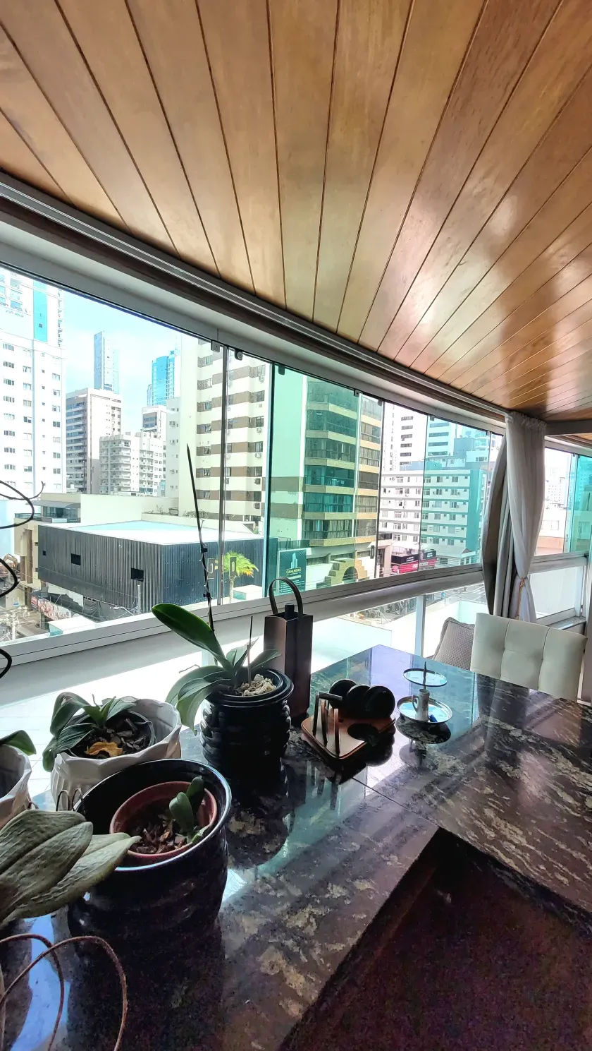 Apartamento mobiliado com 3 dormitórios sendo 2 suítes  e 2 vagas em Balneário Camboriú — foto 21