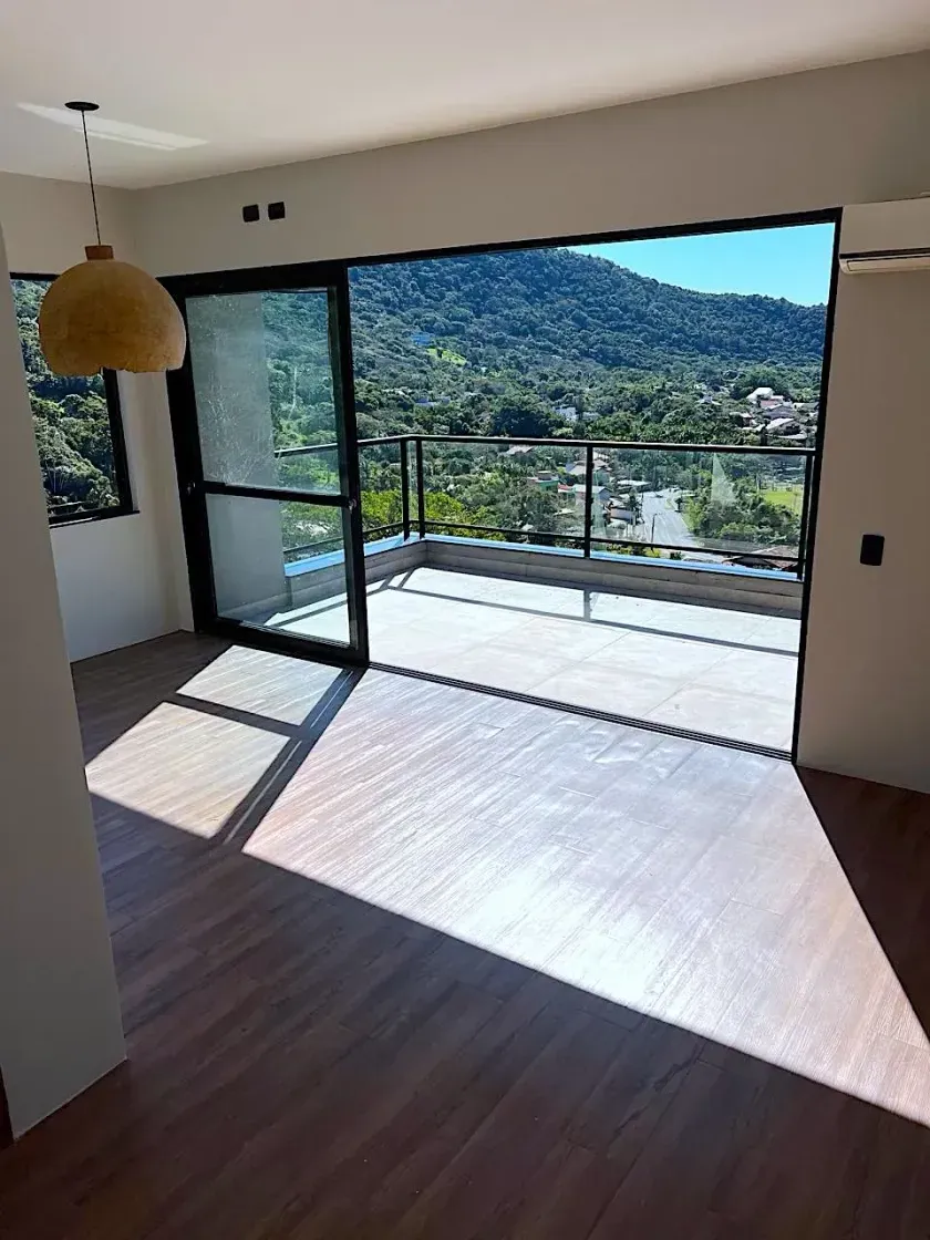 Casa semi mobiliada vista mar com 3 dormitórios e 3 vagas de garagem na Praia de Taquaras - Balneário Camboriú — foto 12