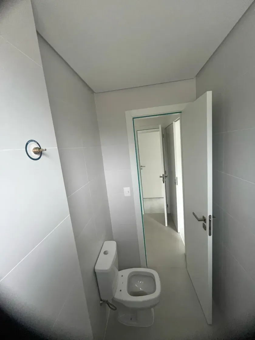 Apartamento com 3 dormitórios sendo 1 suíte + 2 demi e 2 vagas de garagem na Praia Brava em Itajaí — foto 8