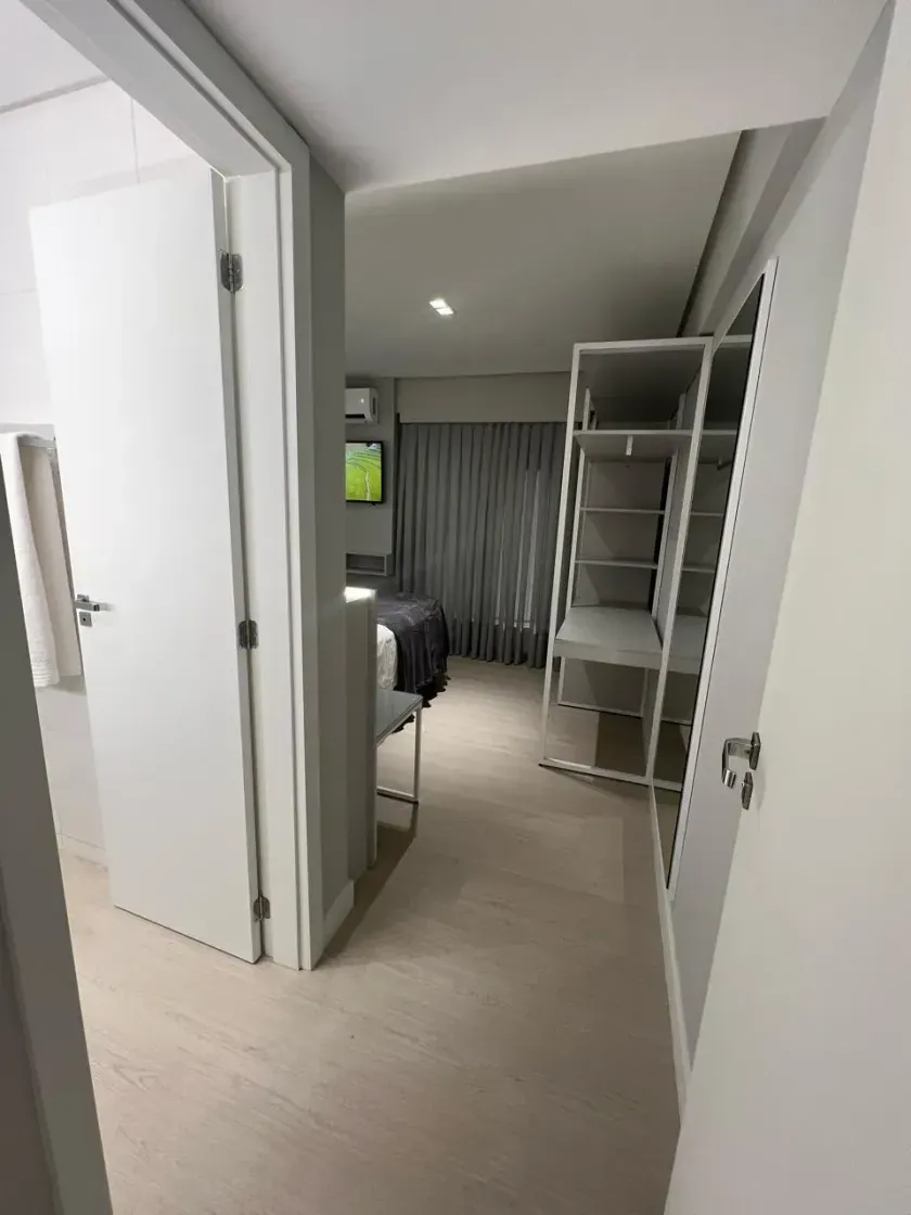 Apartamento mobiliado com 2 dormitórios sendo 1 suíte e 2 vagas de garagem em Balneário Camboriú — foto 6