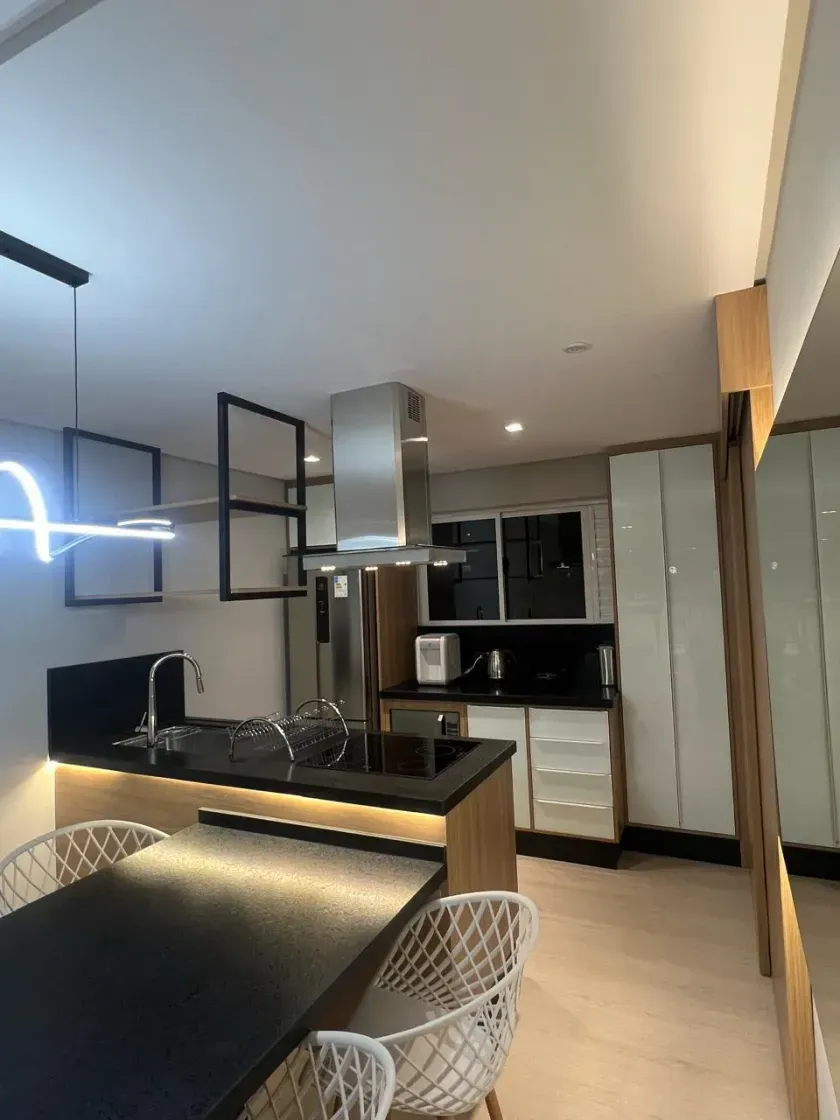 Apartamento mobiliado com 2 dormitórios sendo 1 suíte e 2 vagas de garagem em Balneário Camboriú — foto 8