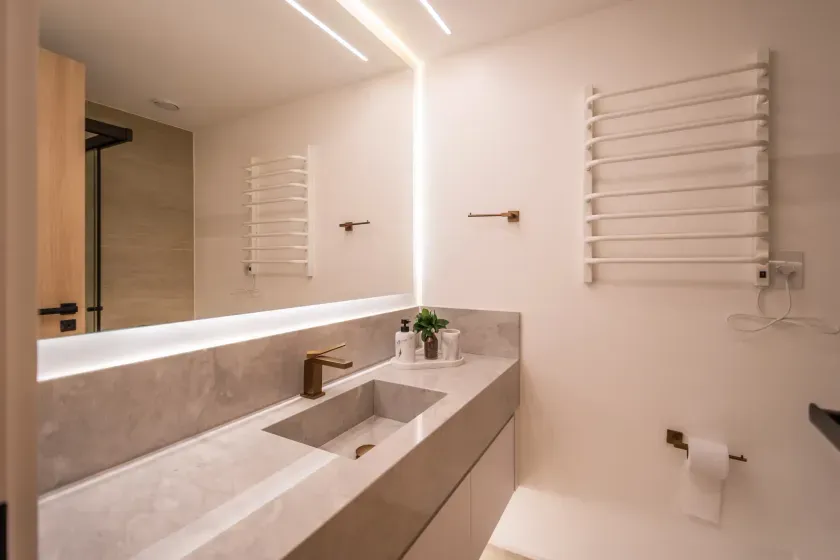 Apartamento Frente Mar com 4 dormitórios sendo 2 suítes em Balneário Camboriú/SC — foto 23