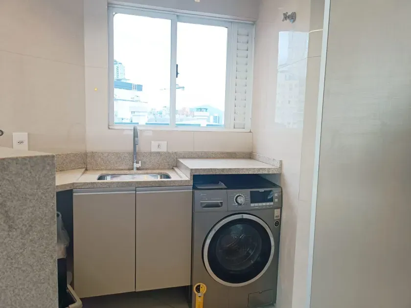 Apartamento frente mar com 3 dormitórios sendo 2 suítes 1 vaga de garagem em Balneário Camboriu/SC — foto 14