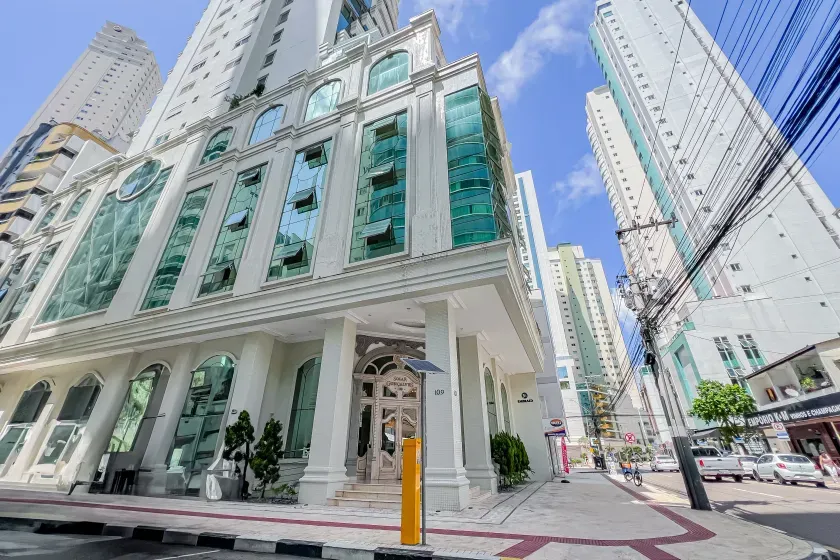 Apartamento no Solar Gonçalves com 3 Suítes em Balneário Camboriú — foto 21