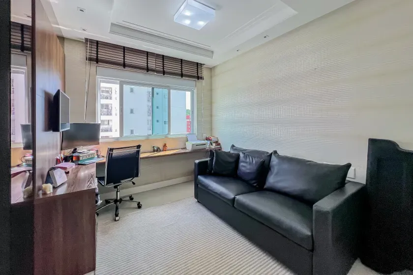 Apartamento no Solar Gonçalves com 3 Suítes em Balneário Camboriú — foto 33
