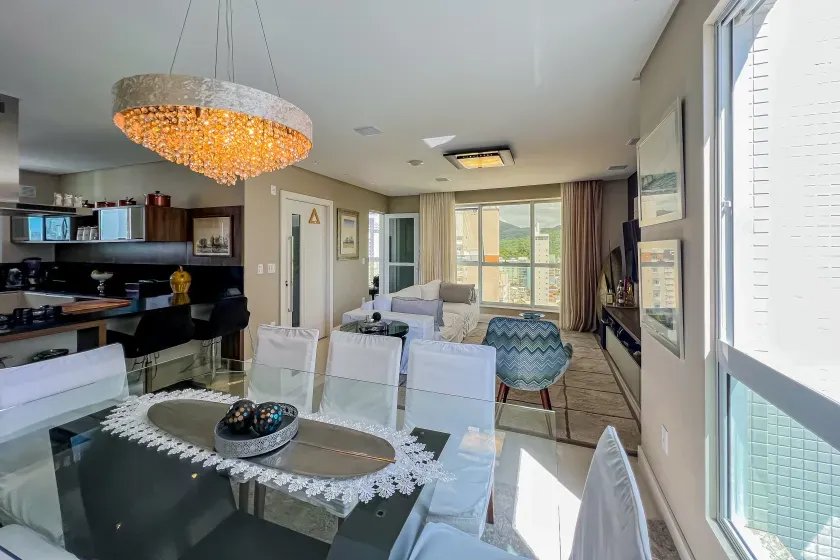 Apartamento no Solar Gonçalves com 3 Suítes em Balneário Camboriú — foto 35