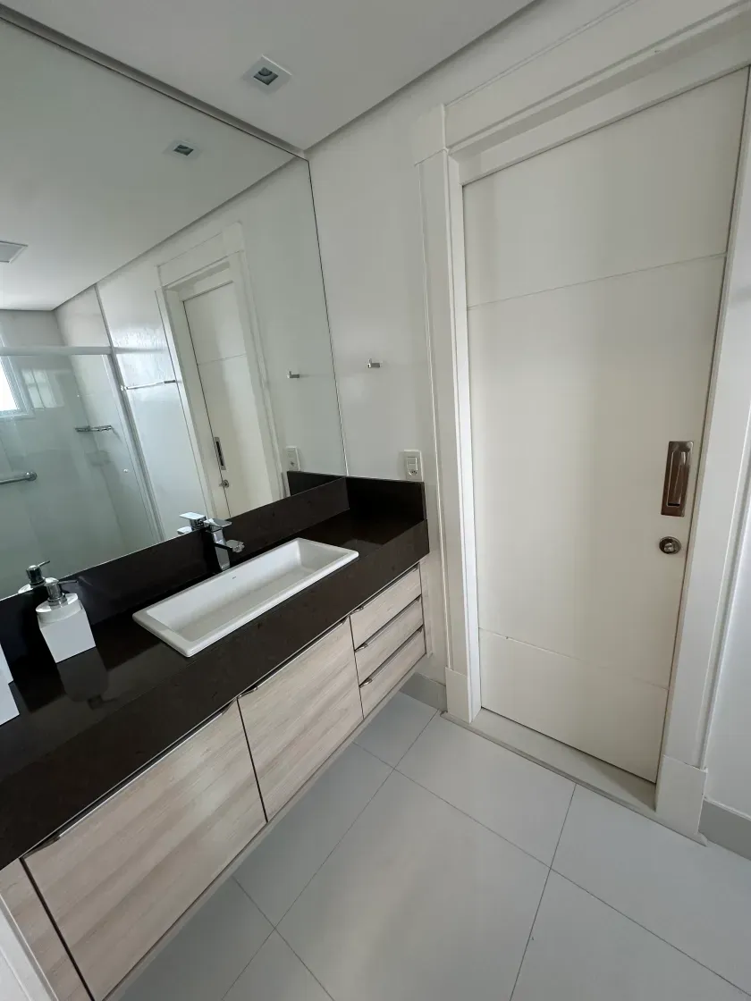 Apartamento alto padrão com 3 suítes e 4 vagas de garagem em - Balneário Camboriú/SC — foto 10