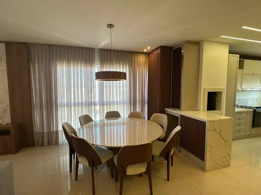 Apartamento com 3 Suítes e 2 Vagas em Balneário Camboriú — foto 10