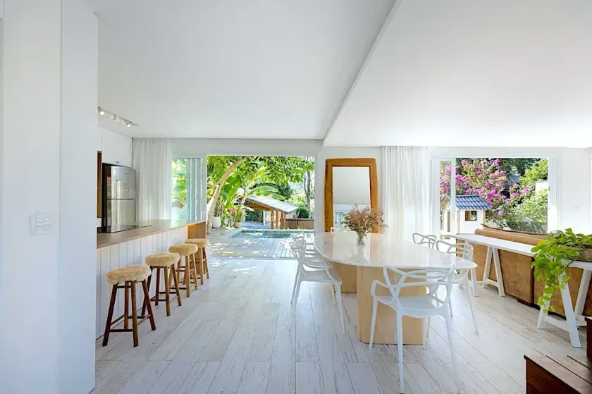 Casa com 3 dormitórios sendo 2 suítes com jardim e piscina Praia de Taquaras, Balneário Camboriú SC — foto 5