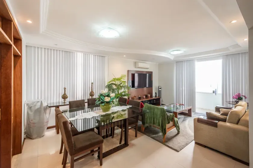 Apartamento com 3 dormitórios sendo 1 suíte e 2 vagas na região Central de Balneário Camboriú SC — foto 2