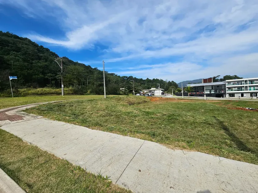 Terreno de esquina com 543,58 m² no Bairro da Barra em Balneário Camboriú SC — foto 4