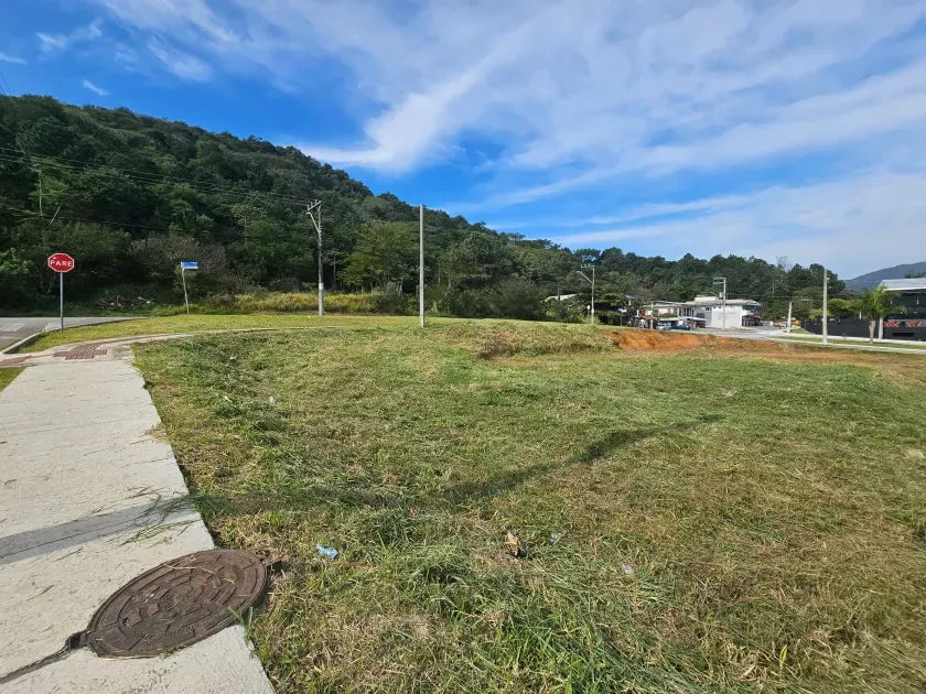 Terreno de esquina com 543,58 m² no Bairro da Barra em Balneário Camboriú SC — foto 13