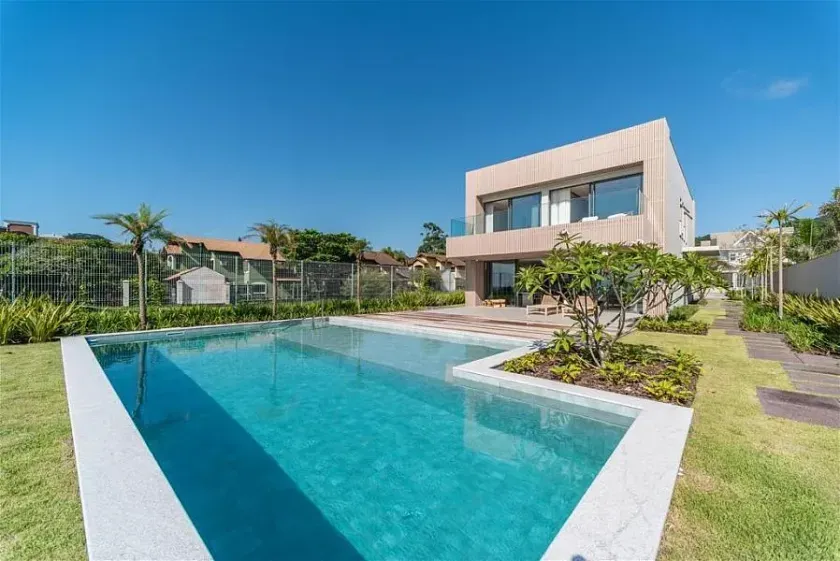 Casa frente mar mobiliada com 4 suítes em Balneário Camboriú — foto 22