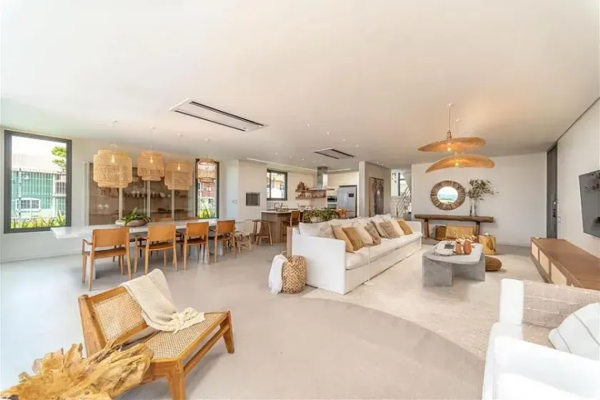 Casa frente mar mobiliada com 4 suítes em Balneário Camboriú — foto 25
