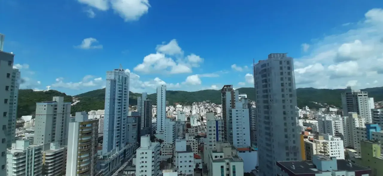 Apartamento com 4 dormitórios sendo 2 suítes e 3 vagas de garagem em Balneário Camboriú/SC — foto 17