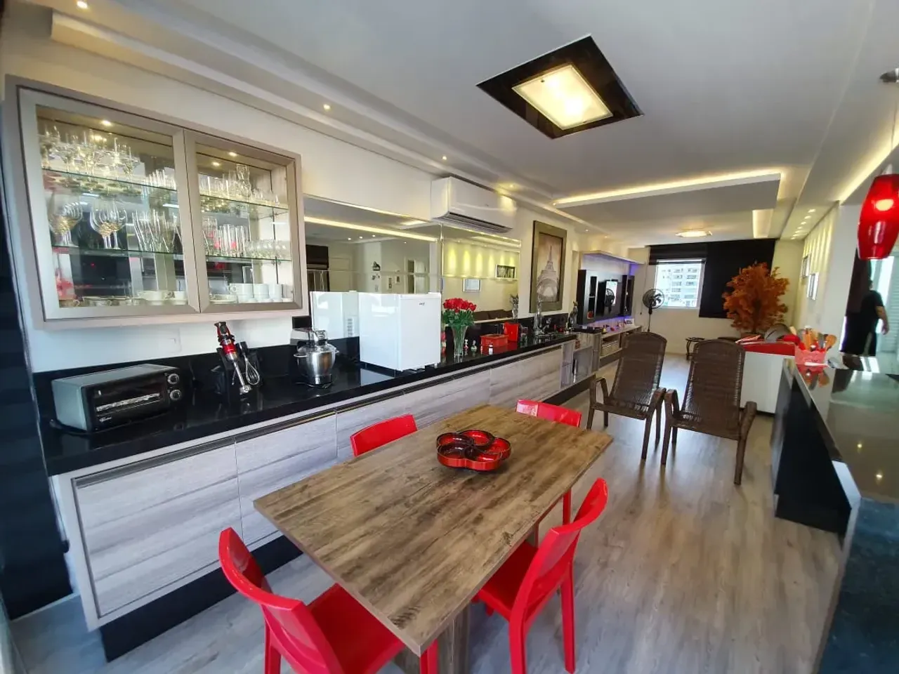 Apartamento com 3 suítes e 2 vagas de garagem em Balneário Camboriú/SC — foto 8
